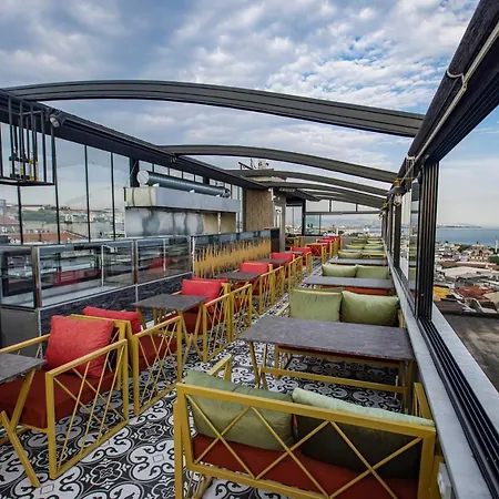 Отель Grand Balyan & Restaurant