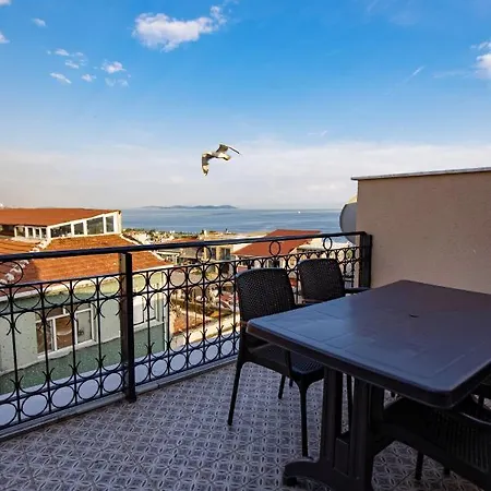 Отель Grand Balyan & Restaurant 3*