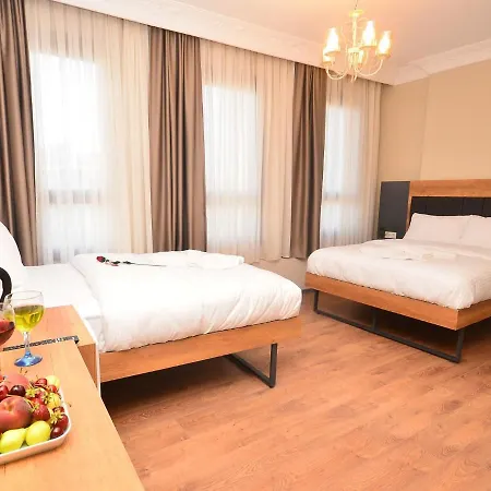 Grand Balyan & Restaurant