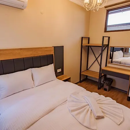 Grand Balyan & Restaurant