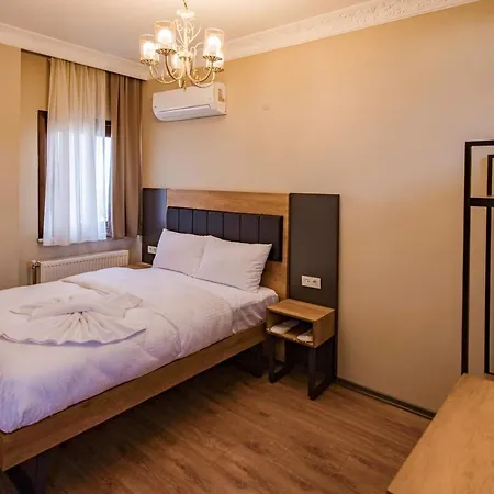 Grand Balyan & Restaurant