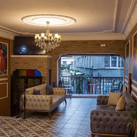 Отель Grand Balyan & Restaurant 3*