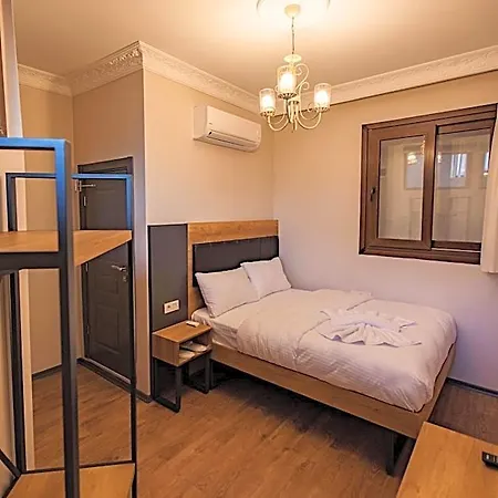 Hotel Grand Balyan & Restaurant