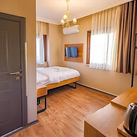 Hotel Grand Balyan & Restaurant
