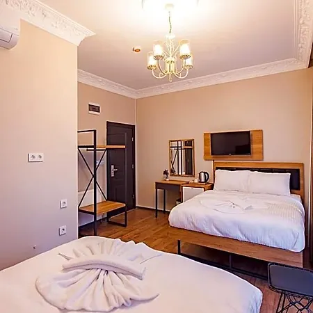 Hotel Grand Balyan & Restaurant