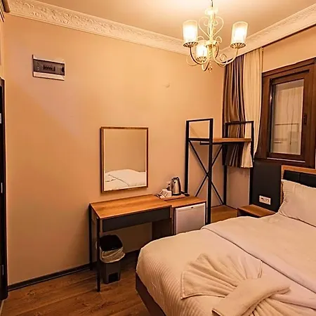 Grand Balyan & Restaurant 3*