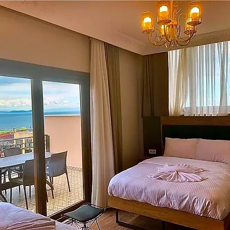 Grand Balyan & Restaurant Hotel