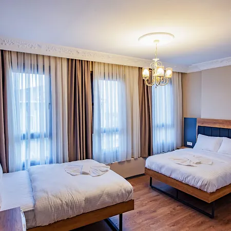 Grand Balyan & Restaurant מלון 3*