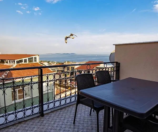 호텔 Grand Balyan & Restaurant 3*