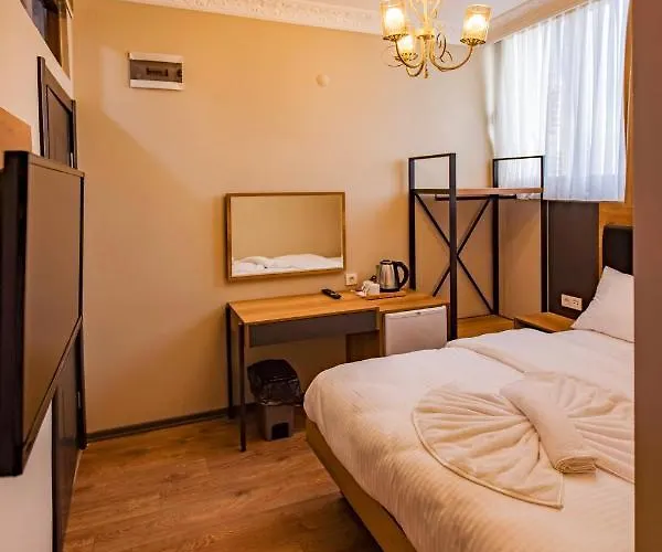 Grand Balyan & Restaurant 3*