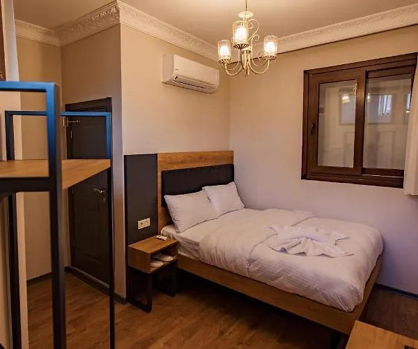 호텔 Grand Balyan & Restaurant