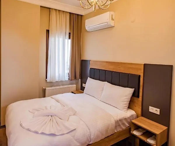 Hotell Grand Balyan & Restaurant