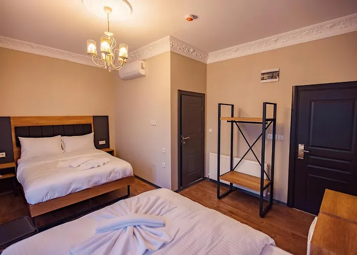 Grand Balyan & Restaurant