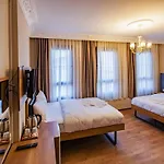 Grand Balyan & Restaurant 3*