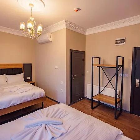 Grand Balyan & Restaurant